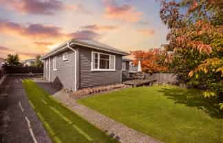69 Pine Avenue, Melville