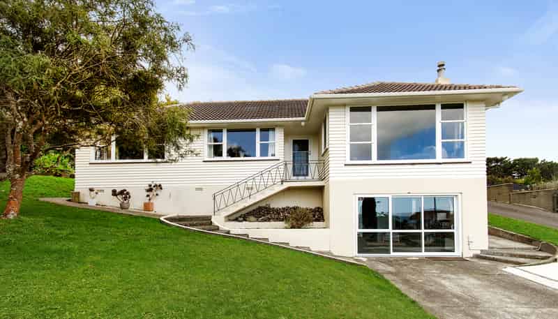 27 Magnolia Grove, Maungaraki
