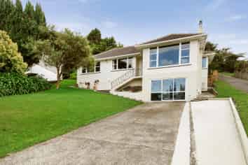 27 Magnolia Grove, Maungaraki