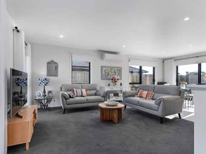 6 Georgina Beyer Way, Carterton