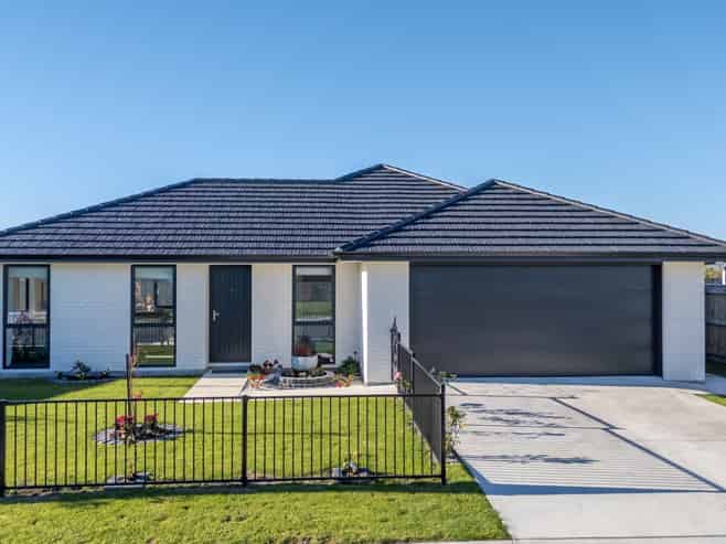 6 Georgina Beyer Way, Carterton