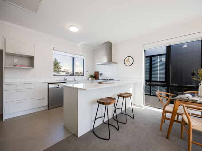 5 Awamarino Way, Westgate
