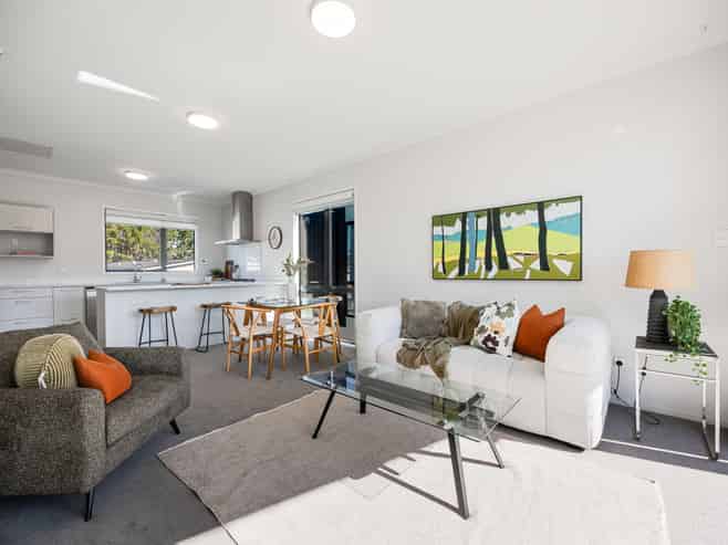 5 Awamarino Way, Westgate