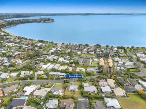 11 Beach Road, Manly