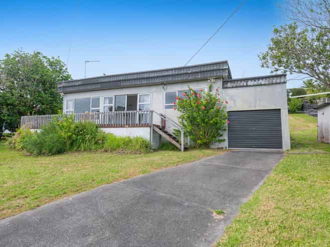 11 Beach Road, Manly