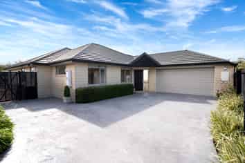 4 Village Lane, Halswell
