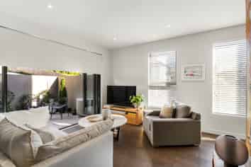 8/32 Dudley Road, Mission Bay