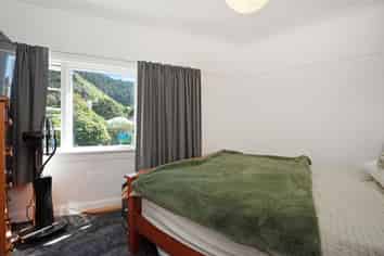 2/121 Hill Street, Thorndon