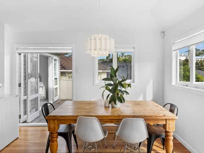 10 Larchwood Avenue, Westmere
