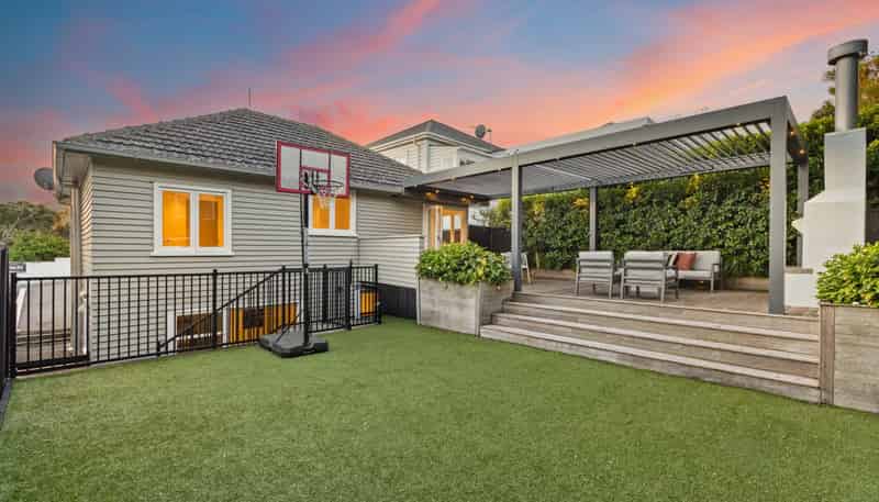 10 Larchwood Avenue, Westmere