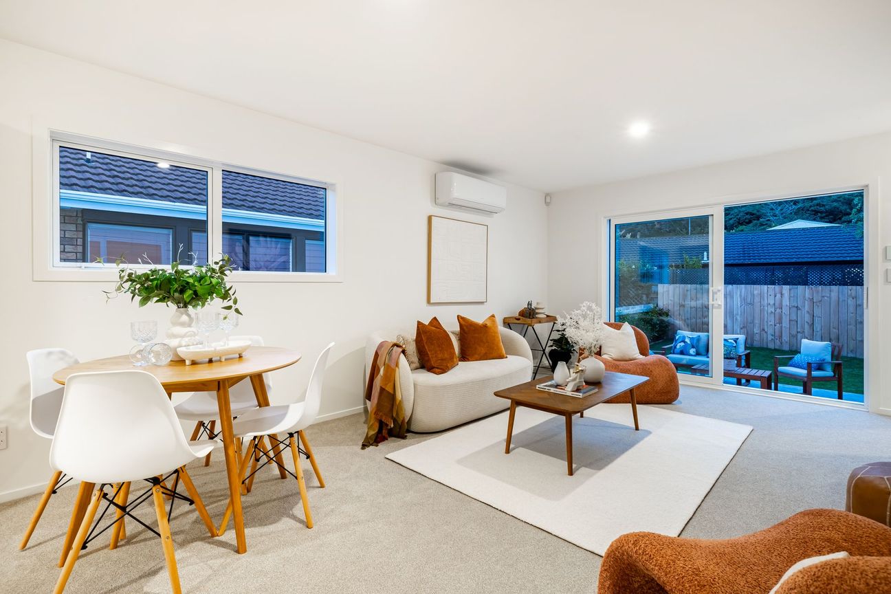 Act Fast - Brand New Living in the heart of Tawa! - Bild 3