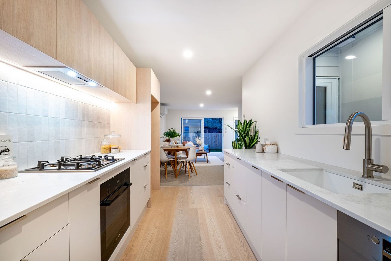 Act Fast - Brand New Living in the heart of Tawa! - Bild 2