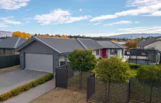 5 Walker Place, Alexandra