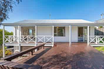 2/26 Barbados Drive, Unsworth Heights