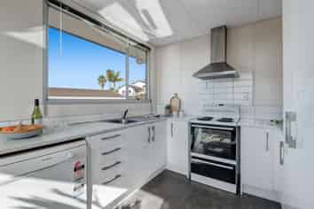 2/26 Barbados Drive, Unsworth Heights