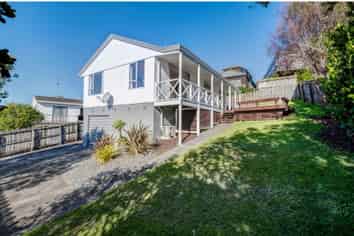 2/26 Barbados Drive, Unsworth Heights
