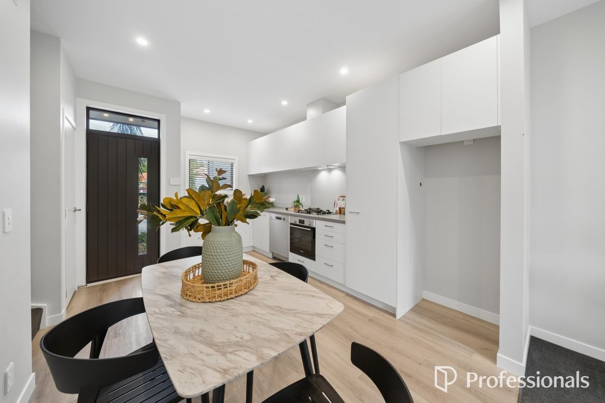 House is now vacant - owners need this sold! – pohled 5