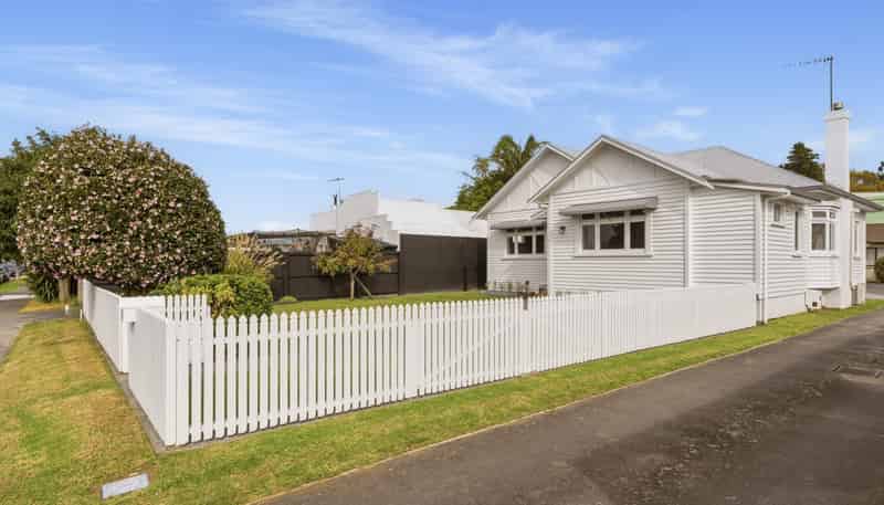24 Twelfth Avenue, Avenues