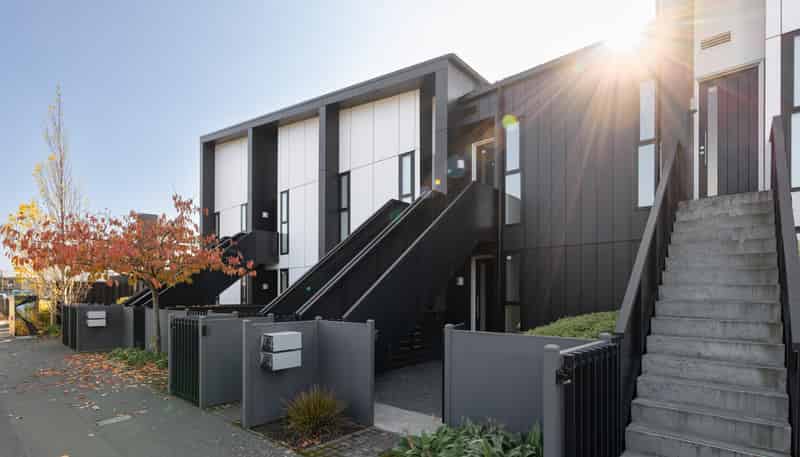 8/283 Brougham Street, Sydenham