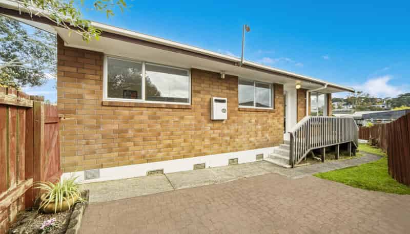 2/82 Moore Street, Hillcrest