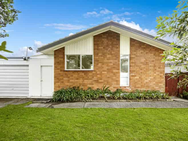 2/82 Moore Street, Hillcrest