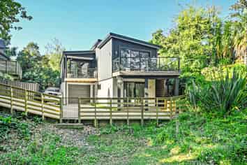 34A Tanner Street, Havelock North