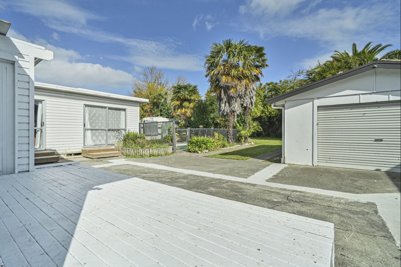 Family-sized section with development potential - Meer