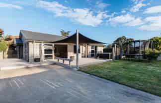 20 Fishermans Drive, Coastlands