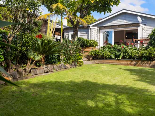 19 Rossgrove Terrace, Mount Albert