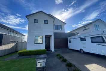 16 Thistle Close, Beachlands