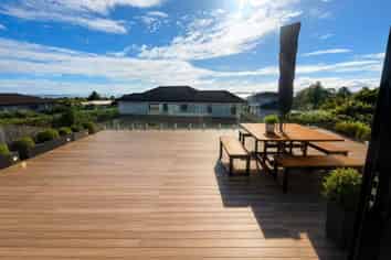 16 Thistle Close, Beachlands