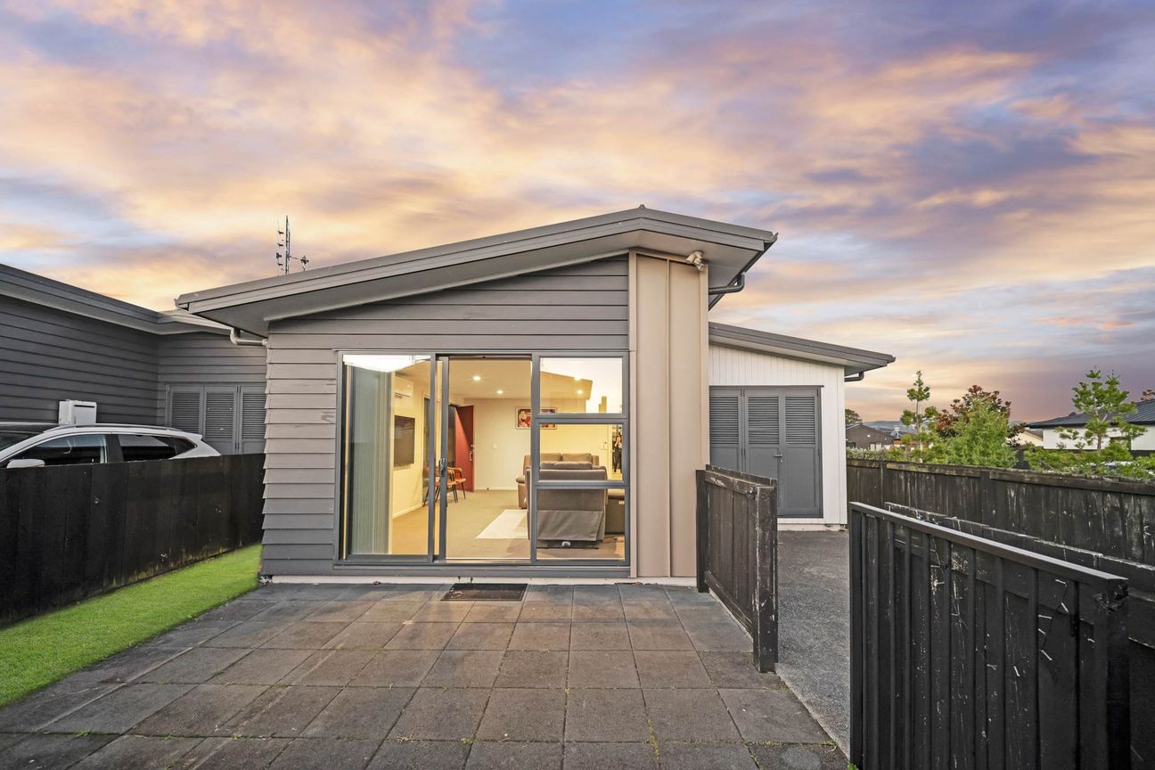 Corner, Freehold & Standalone - Ticks the Boxes – pohled 3
