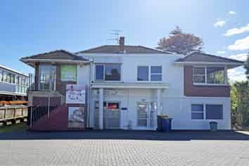 PRIME GROUND FLOOR OFFICE - 75M²
