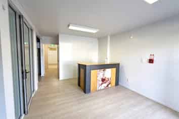 PRIME GROUND FLOOR OFFICE - 75M²
