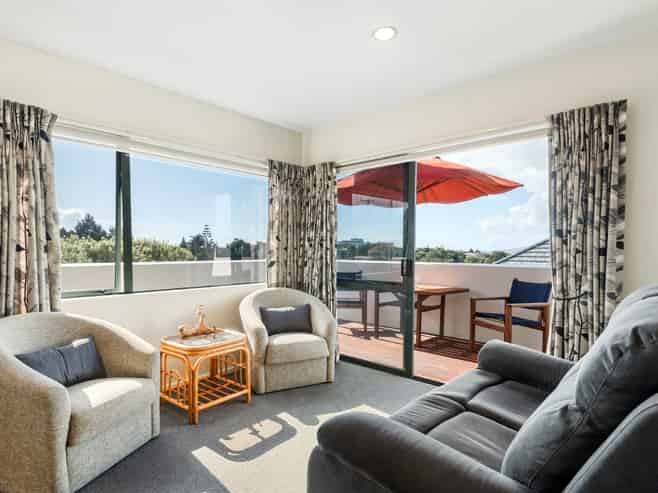 1/20 Tui Glen Road, Birkenhead