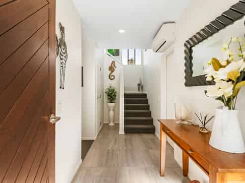 1/20 Tui Glen Road, Birkenhead