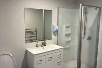 3/4 Fayette Lane, Stoke