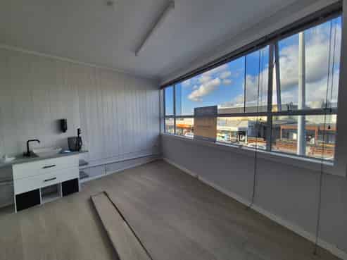 Smart and affordable BHB air-conditioned office