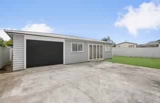 11a Windrush Close, Mangere