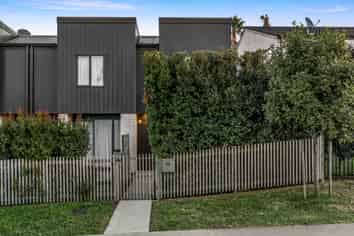 32 Tobruk Road, Panmure