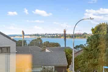 32 Tobruk Road, Panmure
