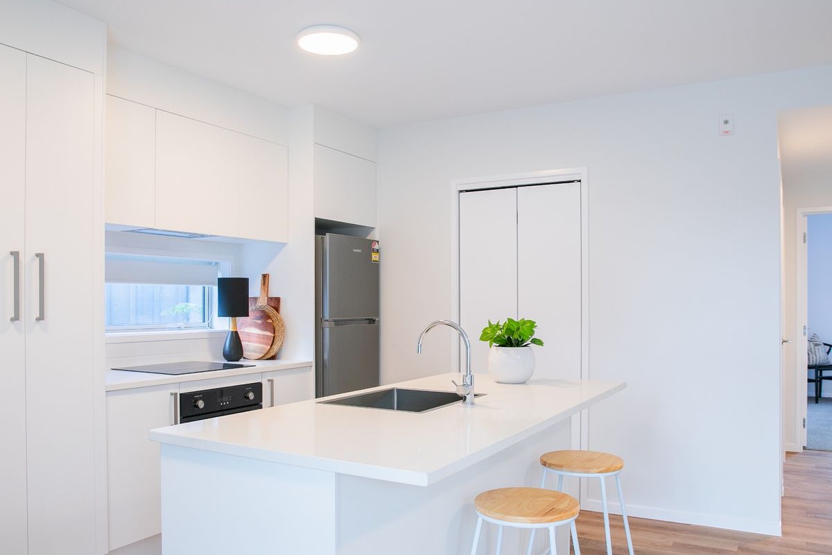 4/6 Glidepath Road Hobsonville - Modern 2-Bedroom 2-Bathroom Apartment - Ansicht 2