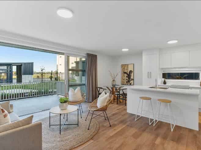 4/6 Glidepath Road, Hobsonville