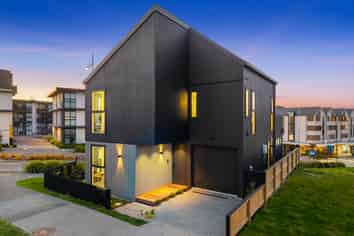 2 Kiokio Street, Long Bay