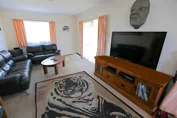 27 Burundi Avenue, Clendon Park