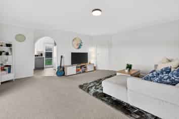 74a Felton Mathew Avenue, Saint Johns