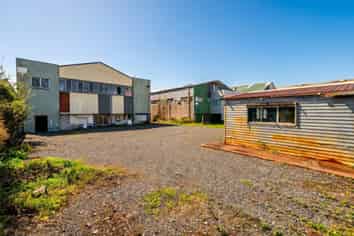 Yard + Office/Warehouse