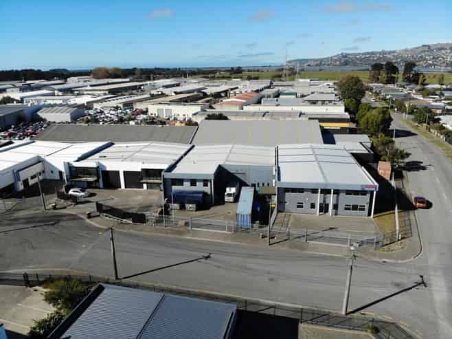 Well-presented warehouse and office