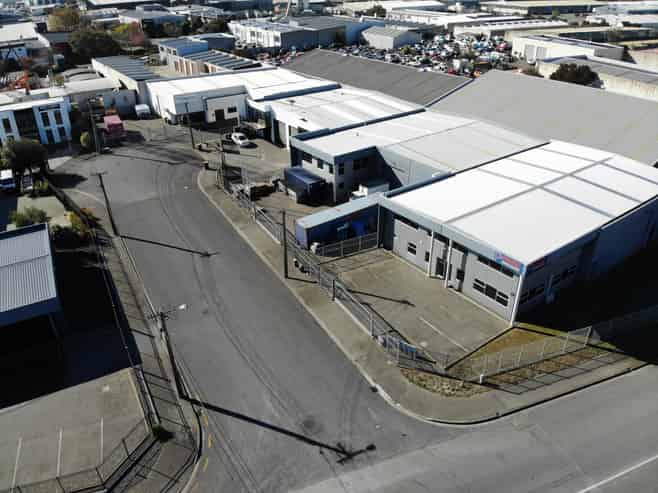 Well-presented warehouse and office