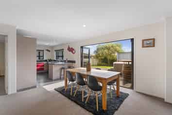 19 Brompton Close, Richmond Heights